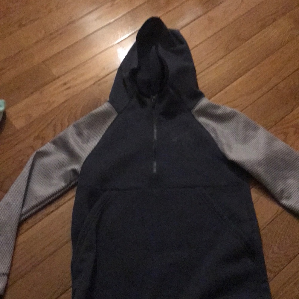 Girls Under Armour 1/4 zip Cold Gear Sweatshirt